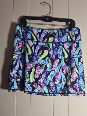 Jack Smith Women’s Black Feather-Print Active Skort